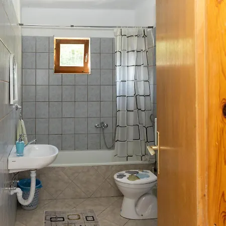 Visit Dreznica * מוסטר