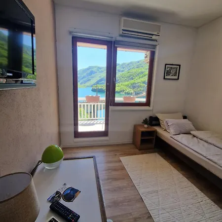 Lodge Visit Dreznica *