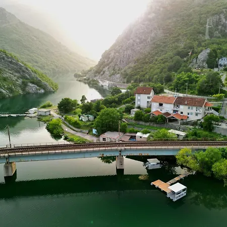 Visit Dreznica - Canyon Retreat *