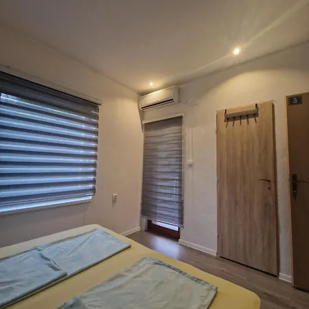 Visit Dreznica - Canyon Retreat *